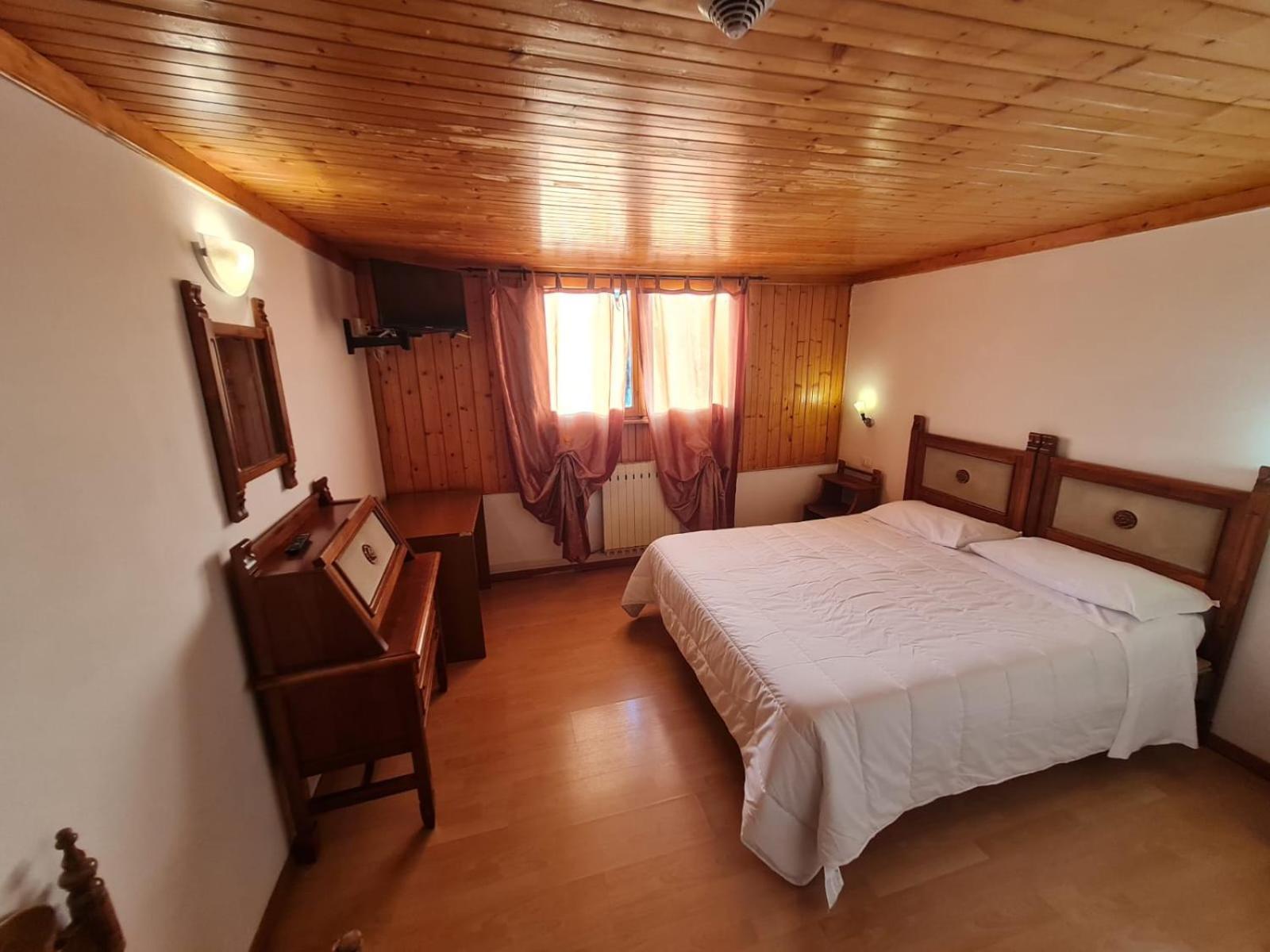 Hostel Il Pirata Cavareno Extérieur photo